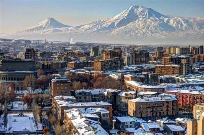 Ереван зимой.