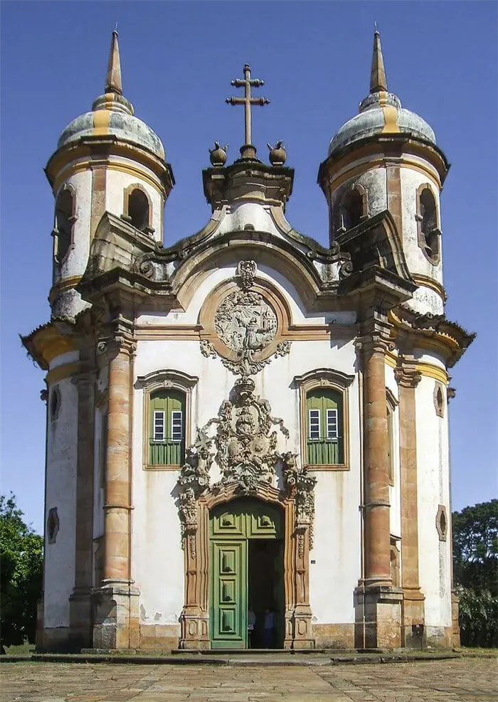 Францисканская церковь Ассизи, Орпрето, Бразилия. Архитектор Алехадиньо.