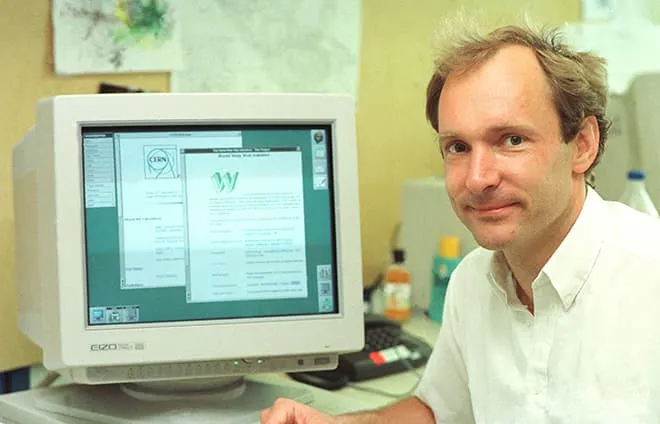 Том Бернерс-Ли создал первый в мире веб-сайт
