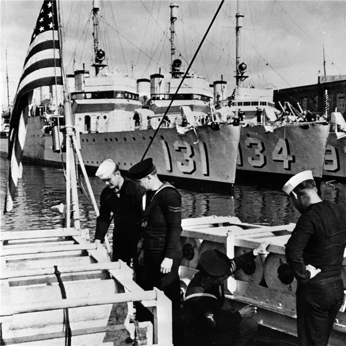 Американские корабли перед отправкой в Великобританию по ленд-лизу.