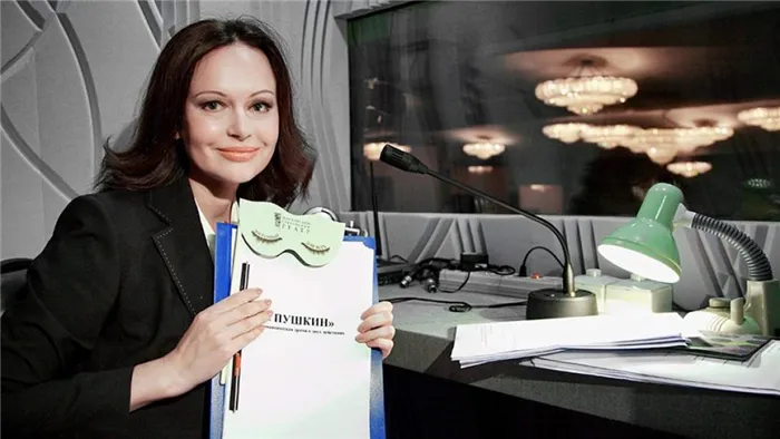Ирина Безрукова в кабине тифлокомментатора